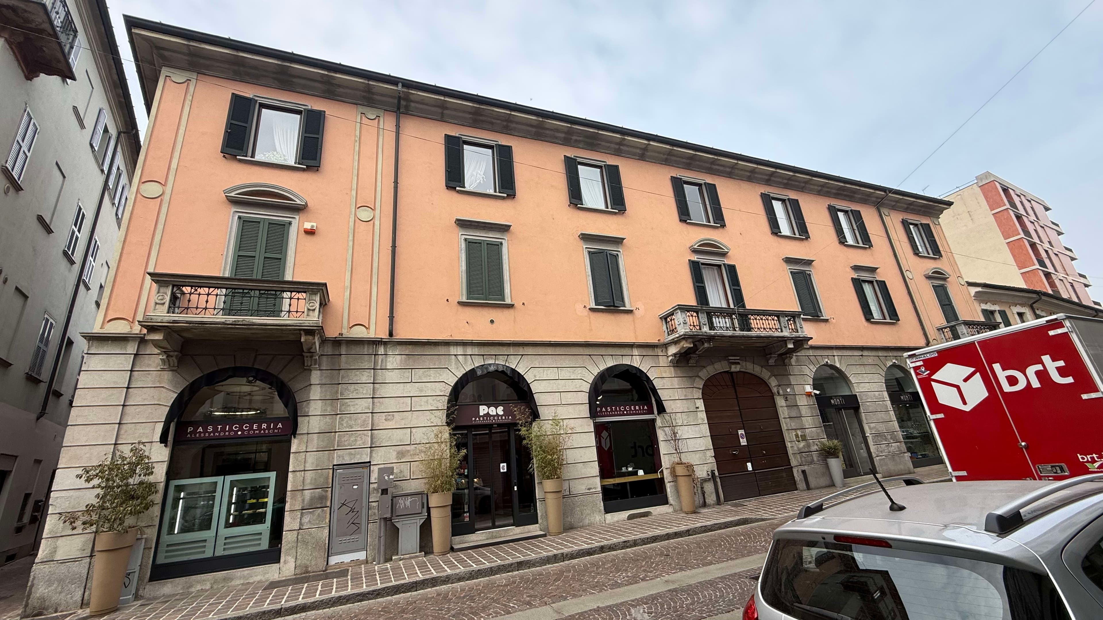 Quadrilocale in affitto in Monza