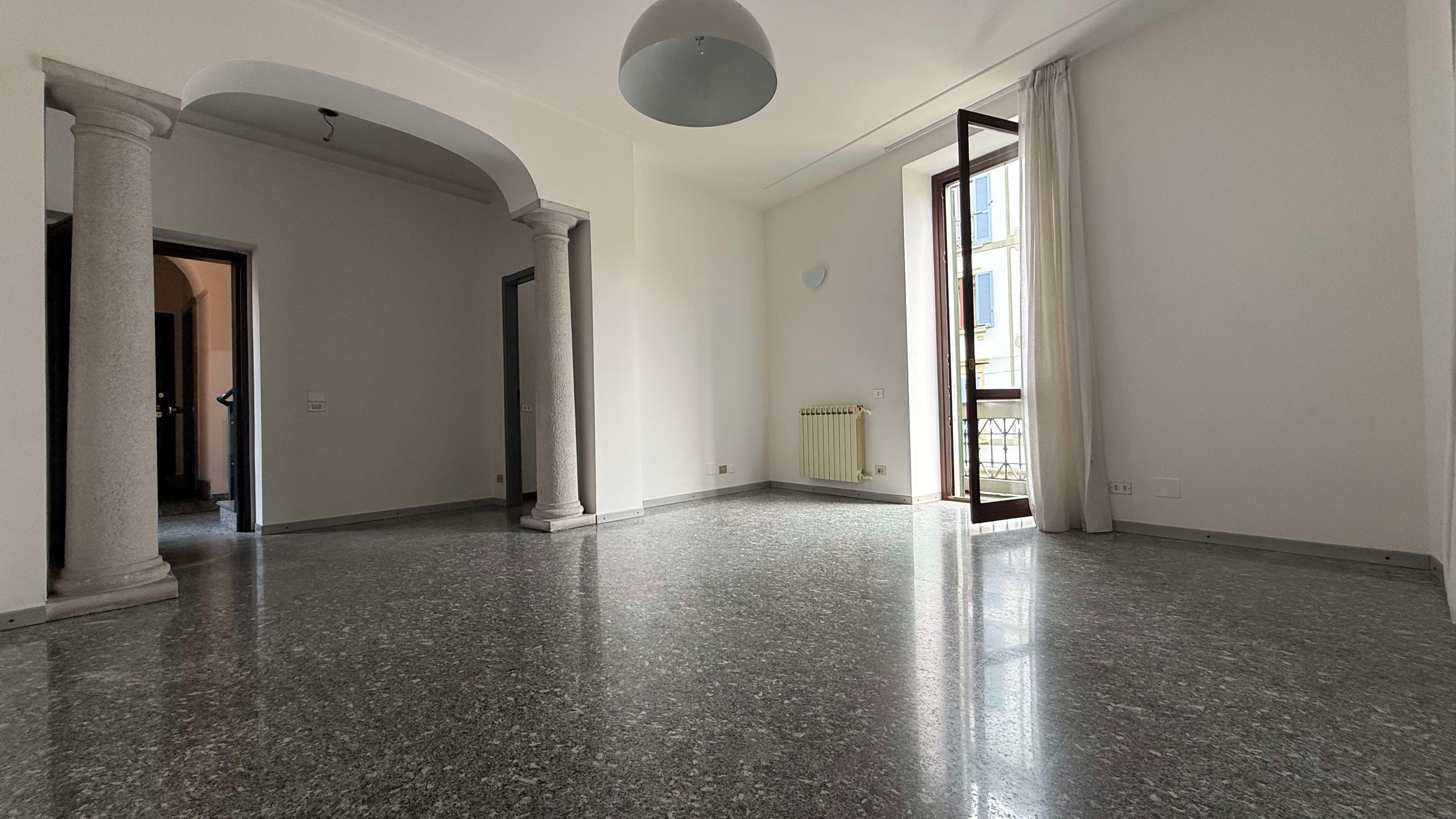 Quadrilocale in affitto in Monza