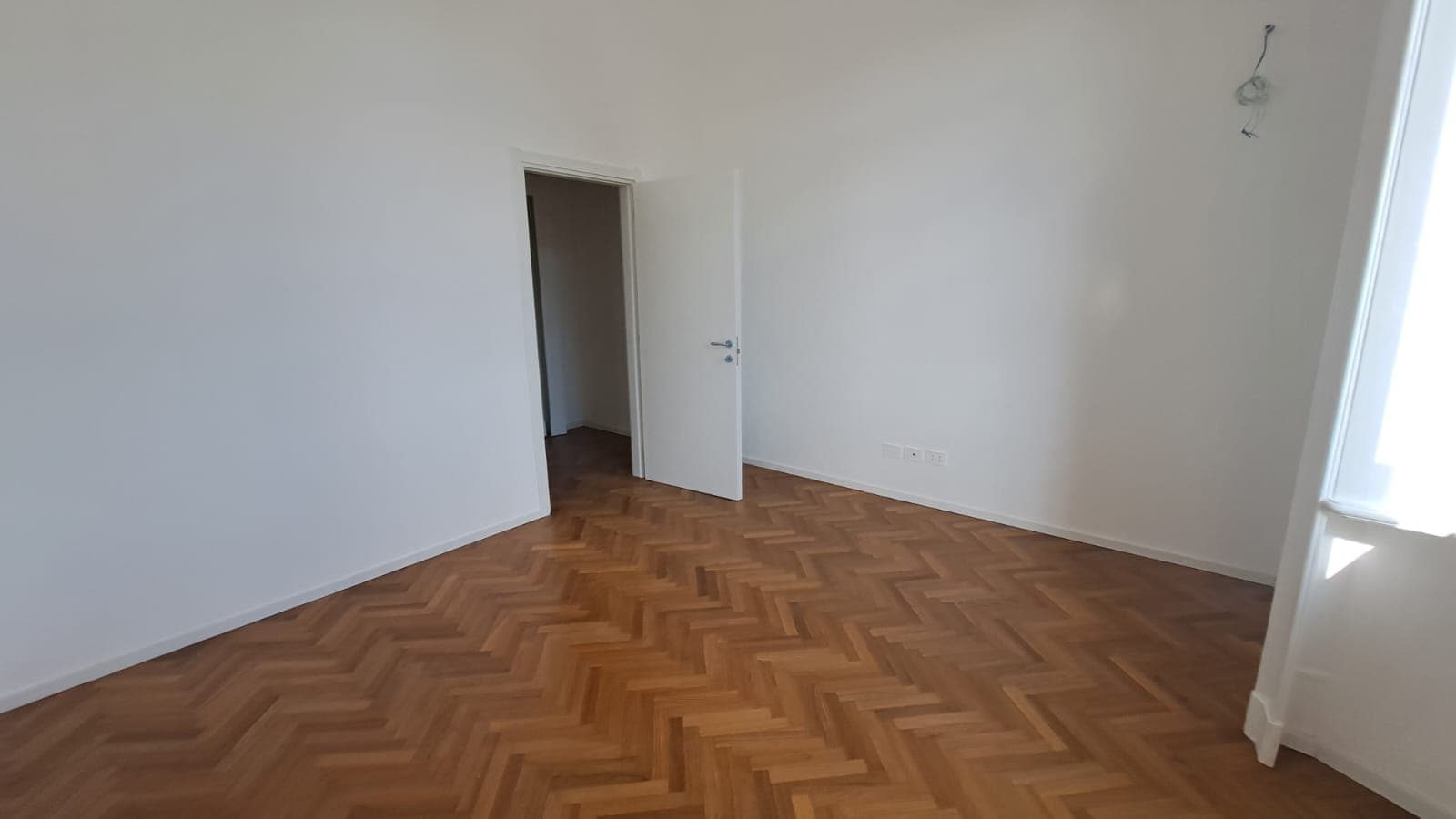 Trilocale ristrutturato in Monza