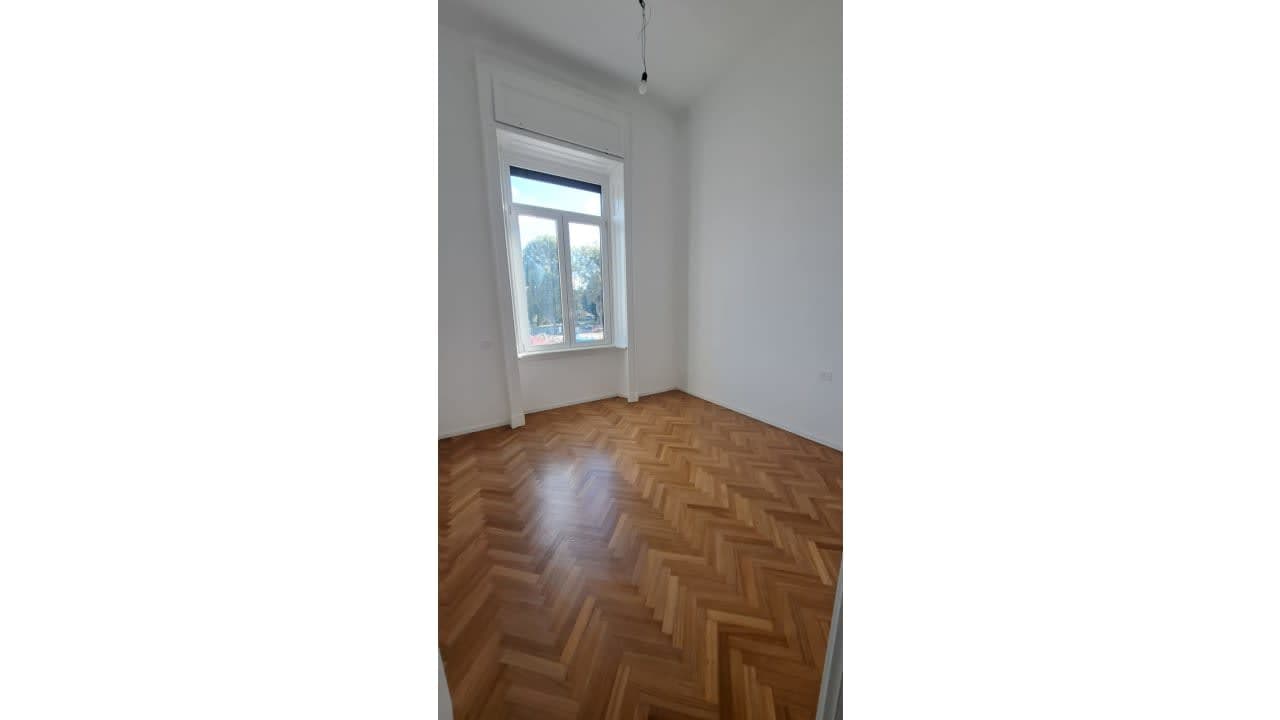 Trilocale ristrutturato in Monza