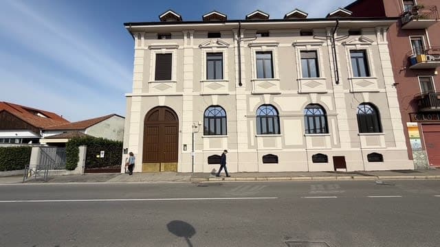 Attico ristrutturato in Monza