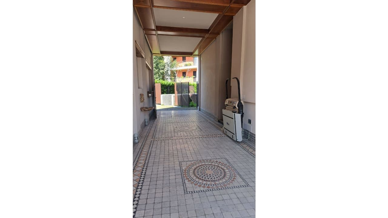 Attico ristrutturato in Monza